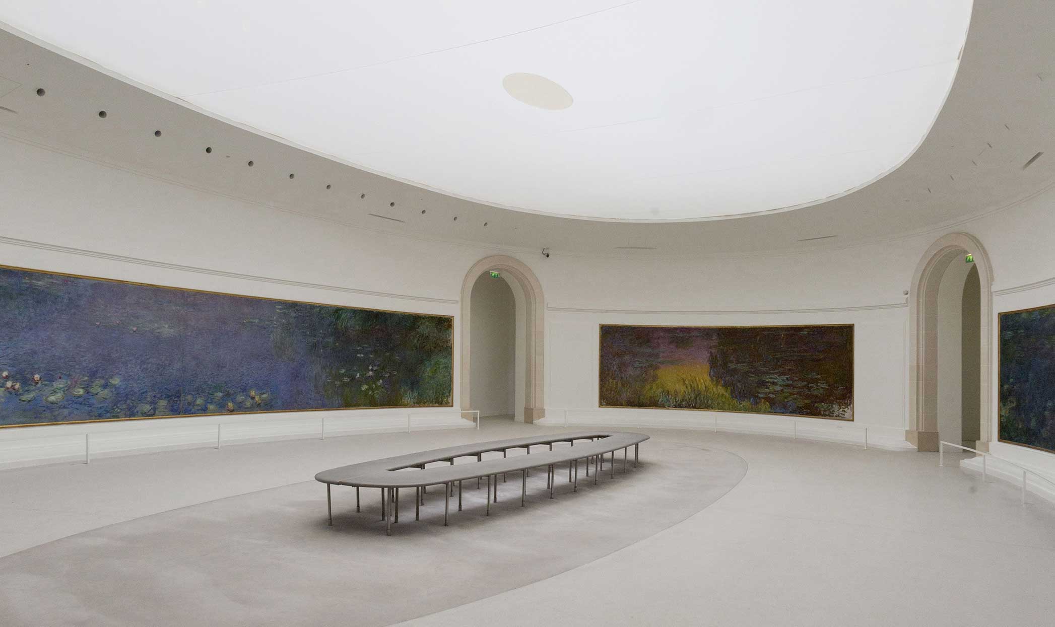 Paris l'Orangerie Museum - Claude Monet Water Lillies