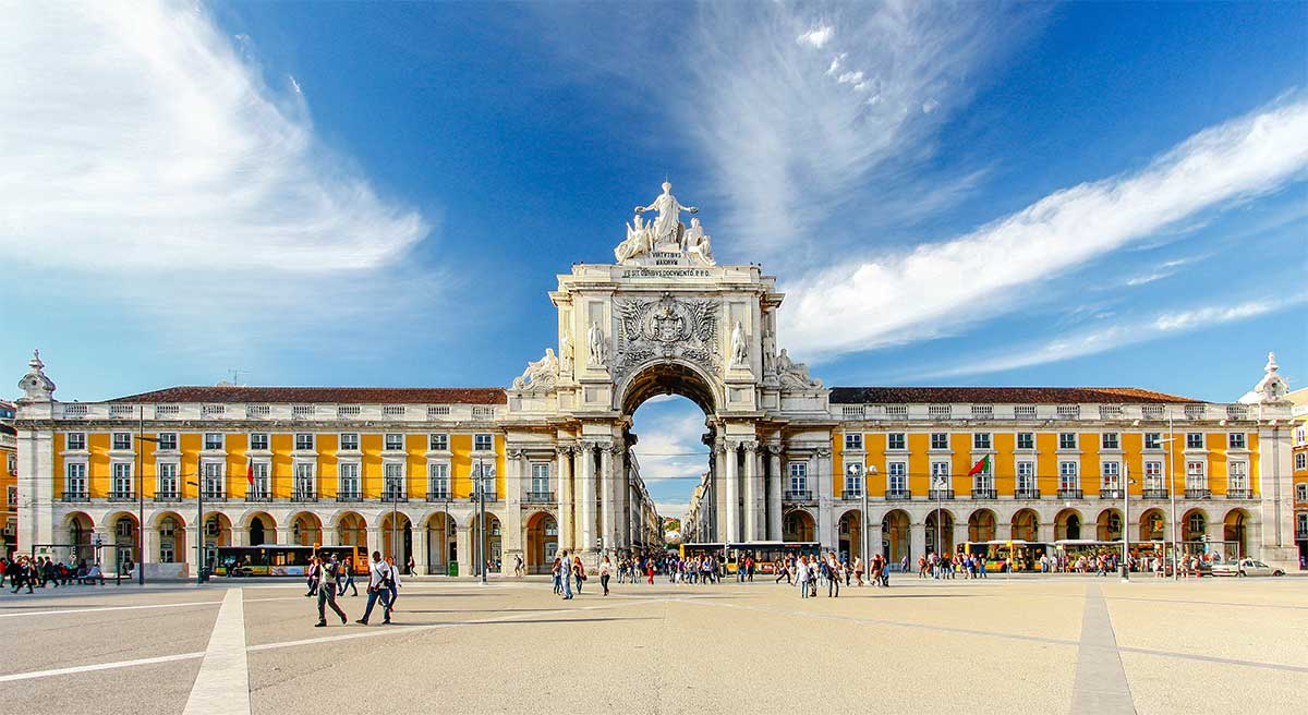 Rua Augusta Arch in the Praça do Comércio.