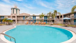 Low-cost Days Inn budget hotel - is it wheelchair accessible and ADA compliant?