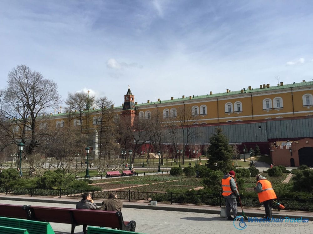 The Alexander Gardens and Kremlin wall