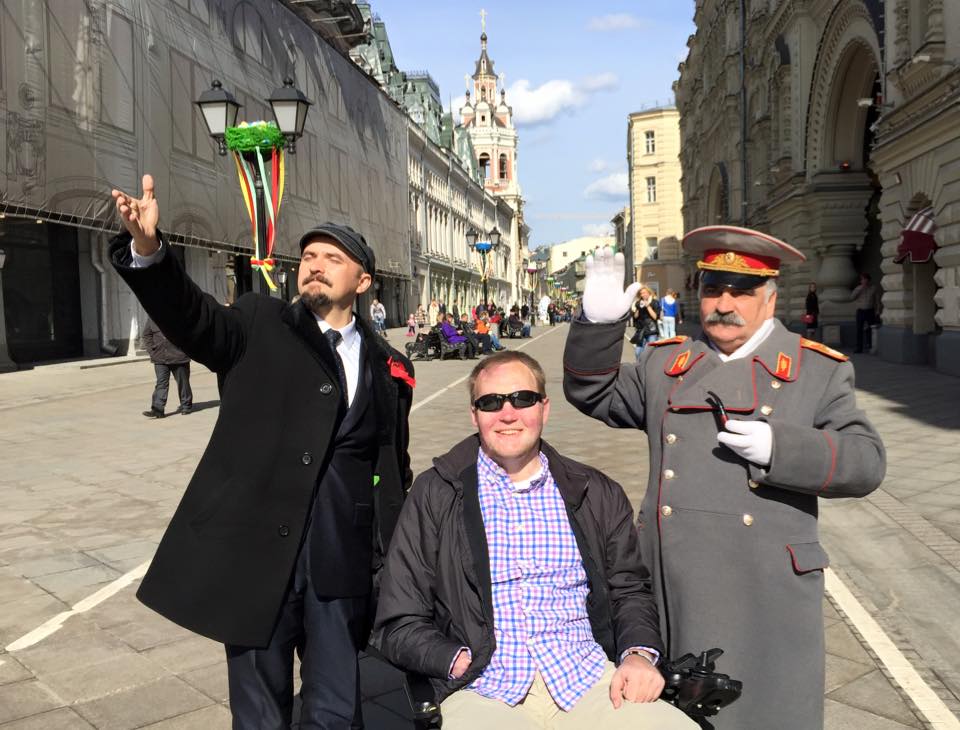 John Morris with Lenin and Stalin performers, Moscow