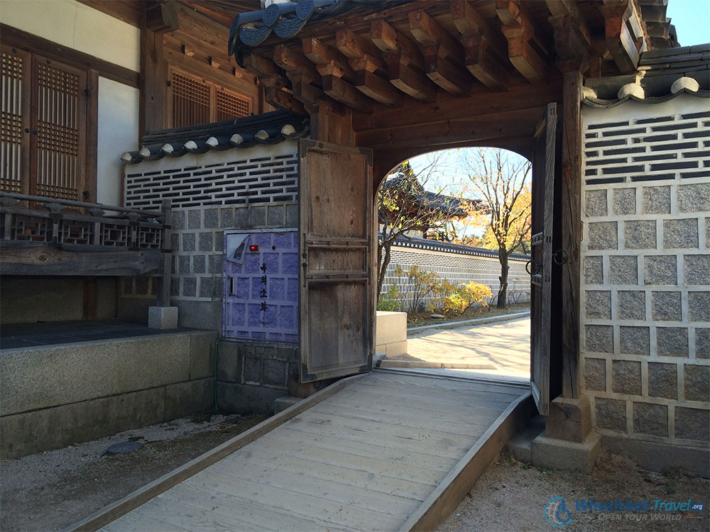 Gyeongbokgung Palace, Seoul Wheelchair Accessible Travel Guide - Ramps