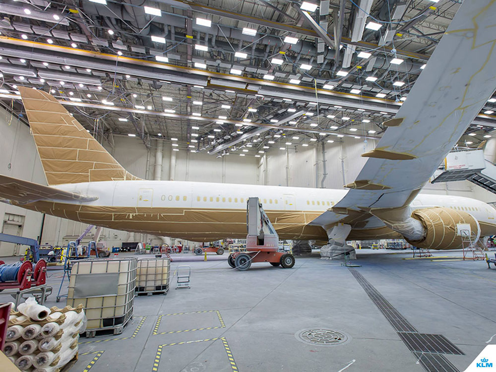 KLM 787 in the paint shop, receiving its livery