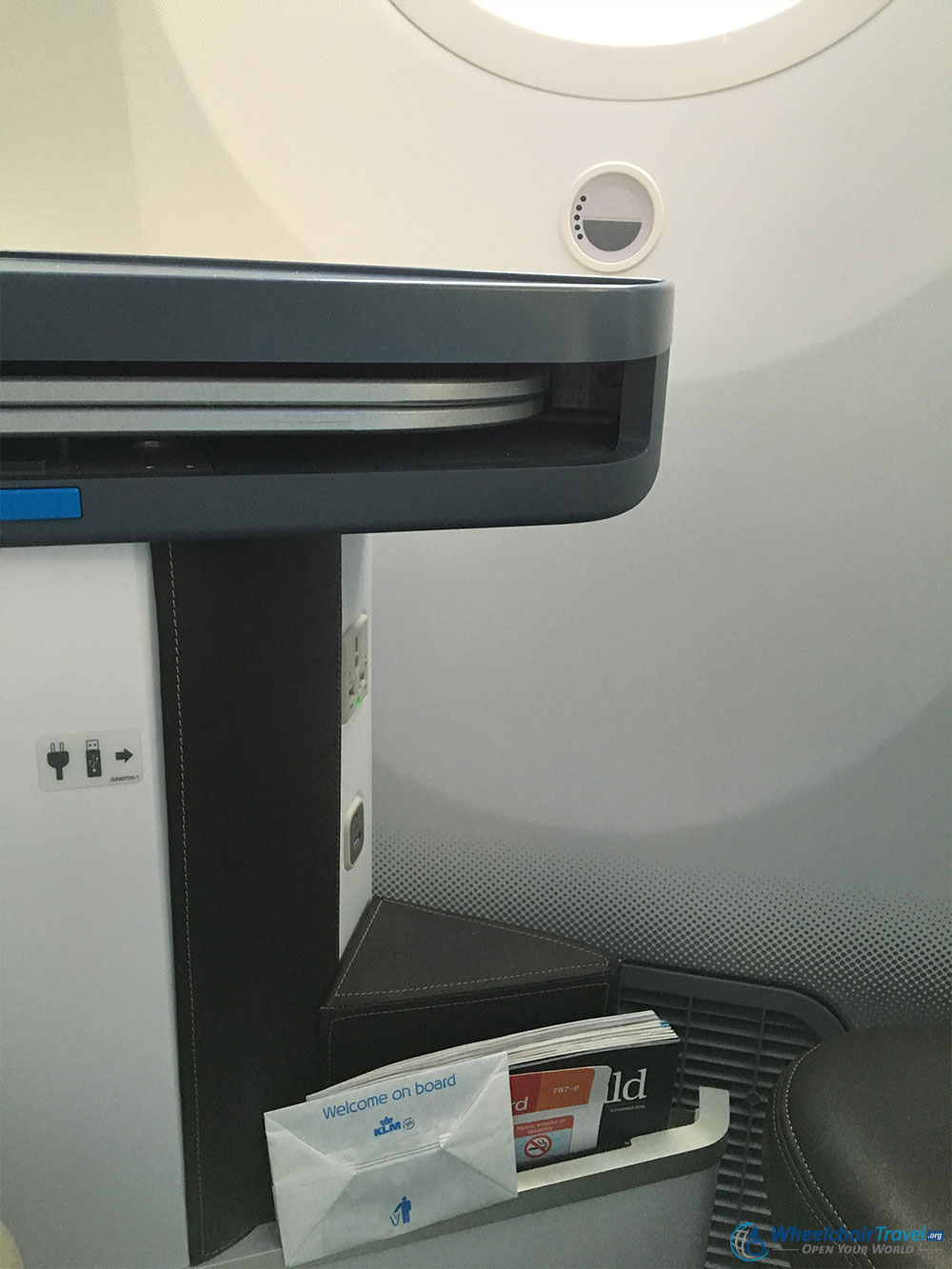 KLM 787 Business Class Power Ports