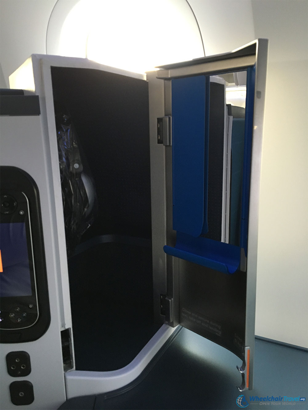 KLM 787 Business Class Mini Storage