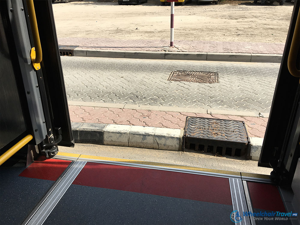 Dubai City Bus Stop Small Curb Barrier