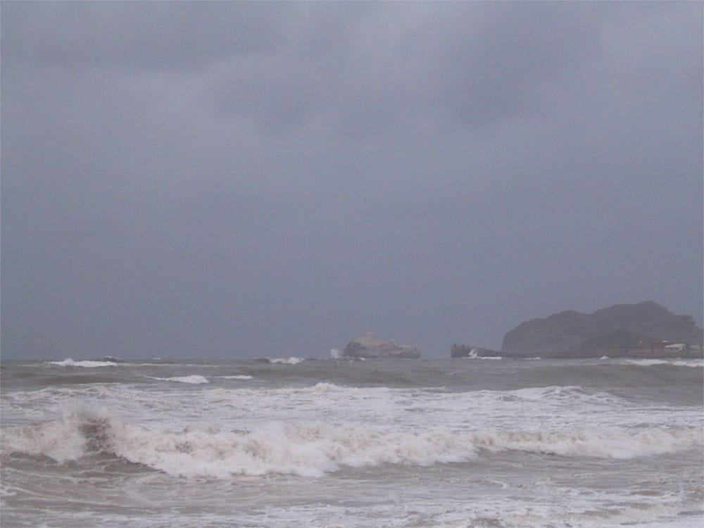 PHOTO DESCRIPTION: Dark clouds as Hurricane Jimena approached.