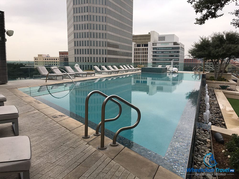 Omni Dallas Hotel, rooftop swimming pool