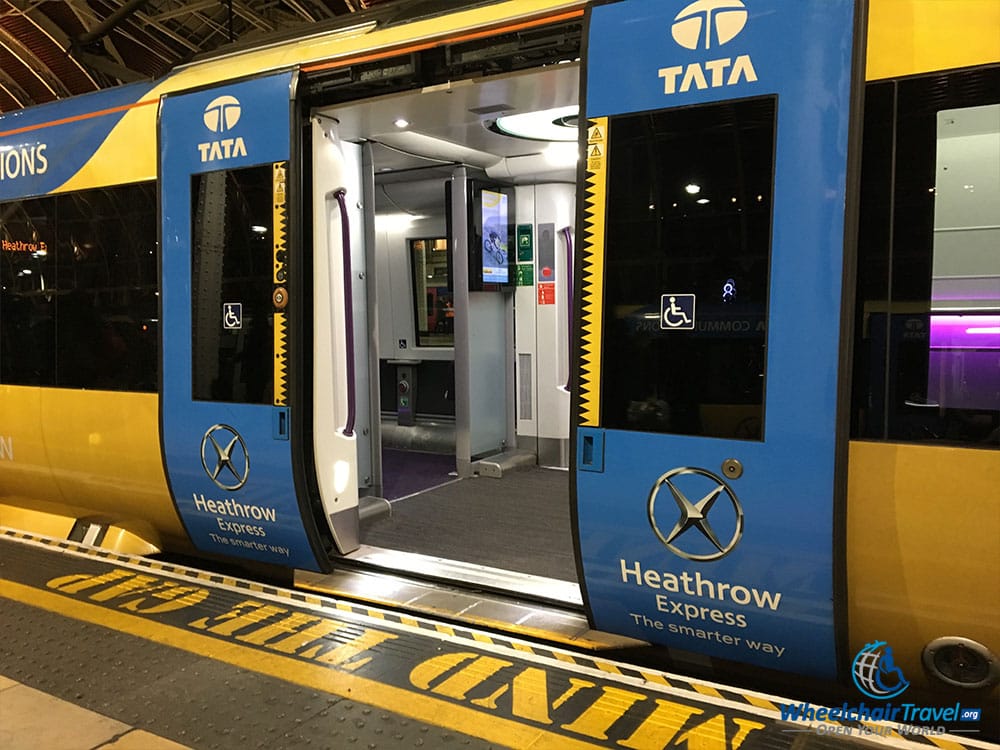 Wheelchair accessible boarding door on Heathrow Express train