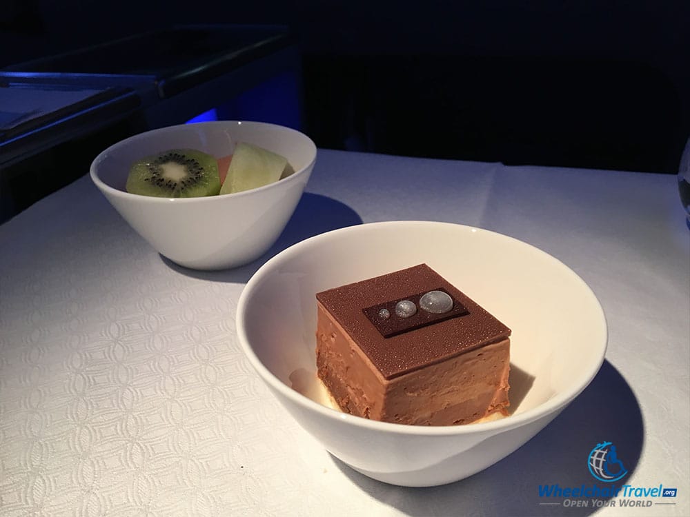 Dessert in Qatar Airways business class