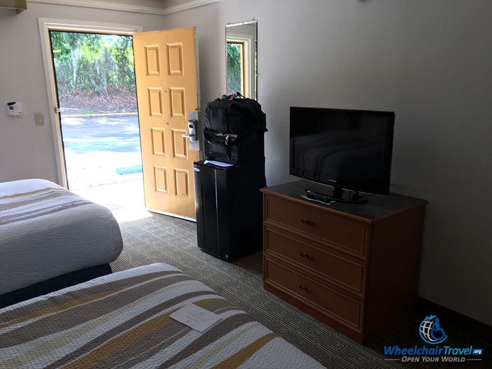 La Quinta guest room; looking towards the open door.