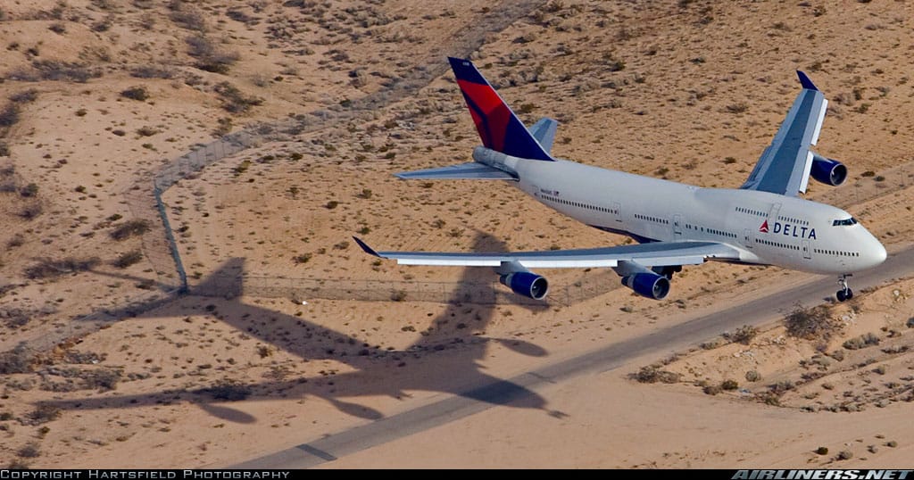 Delta Air Lines Boeing 747 on landing approach. Image ©