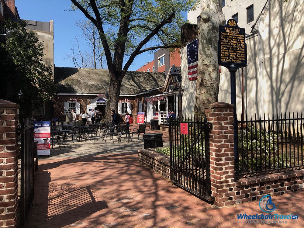 Courtyard outside the Betsy Ross house.