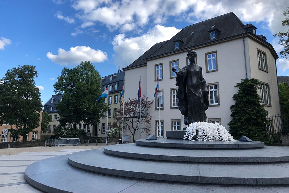 The statue of Grand-Duchess Charlotte at the center of Place Clairefontaine.