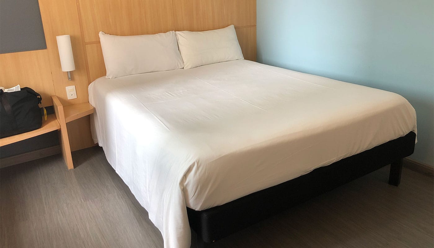 Bed at Ibis Hotel Centro.