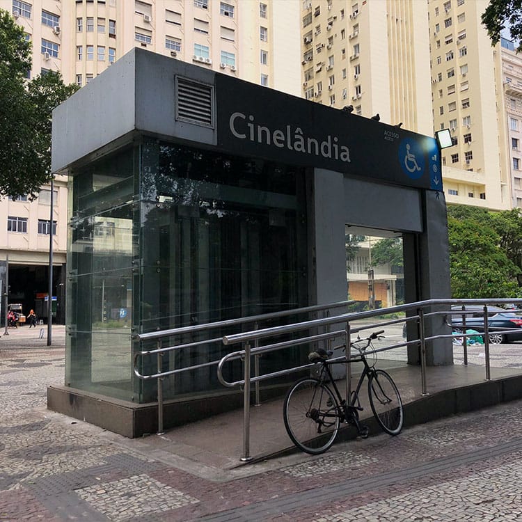 Elevator access to Cinelândia Station.