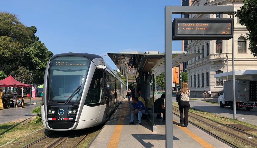 Train stopped at VLT station in Rio de Janeiro.