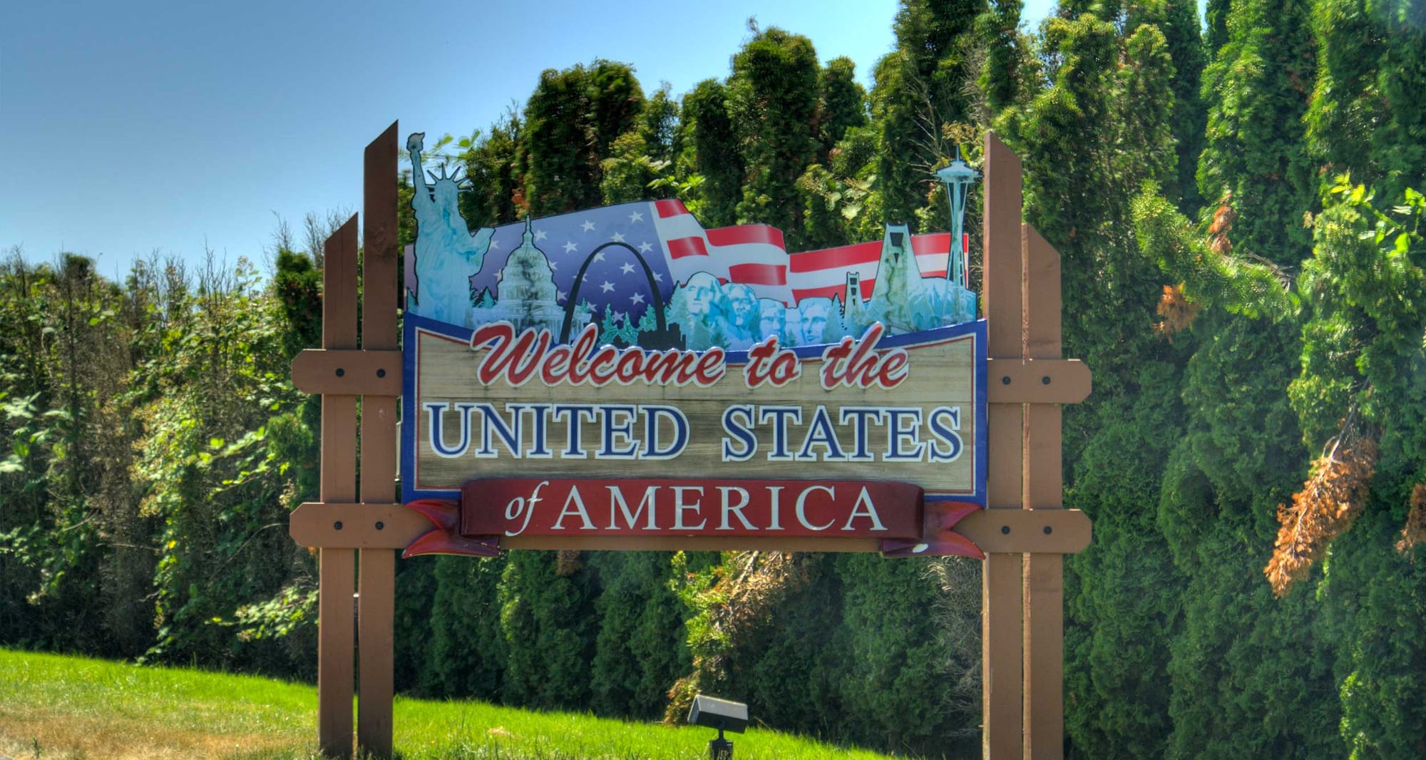 Welcome to the United States of America sign.