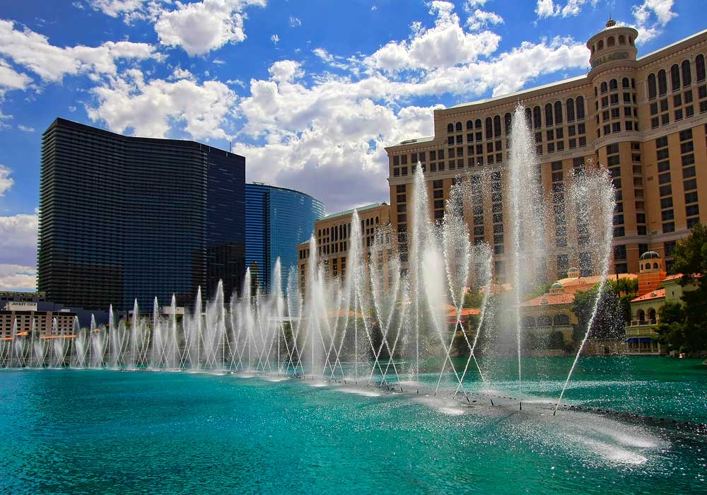 Water shooting into the air from Bellagio fountain.