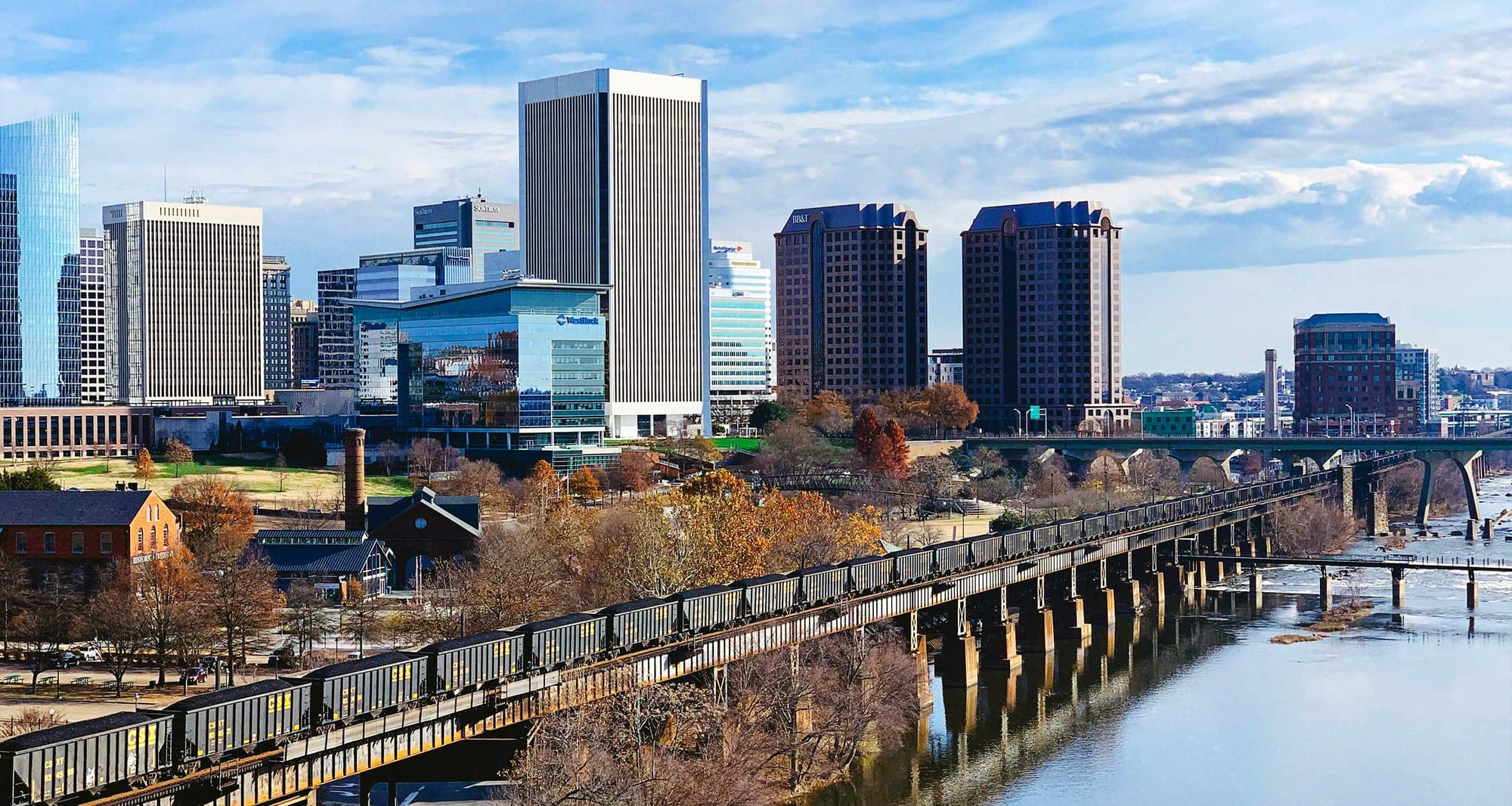 Richmond, Virginia skyline.